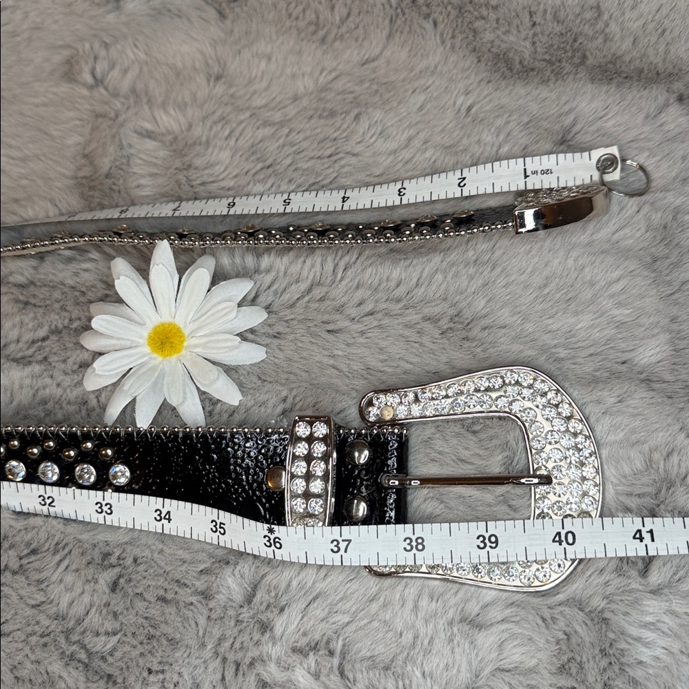 Crystal Western-Style Genuine Leather Studded Belt, Women’s Size S/M - Picture 9 of 9